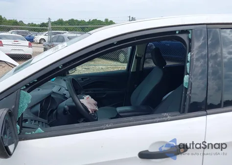 2018 Ford Escape S z USA, uszkodzony, nr VIN 1FMCU0F76JUA29711